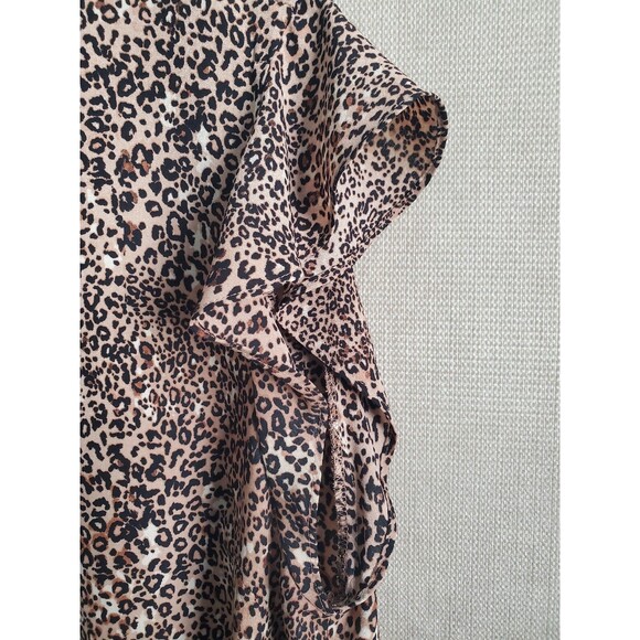 Vince Camuto Smocked Neck Animal Print Flutter Sleeve Blouse Size Large - Picture 3 of 7